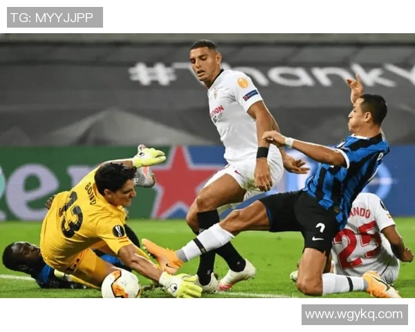 塞维利亚客场力克比利亚雷亚尔，暂时排名西甲榜首